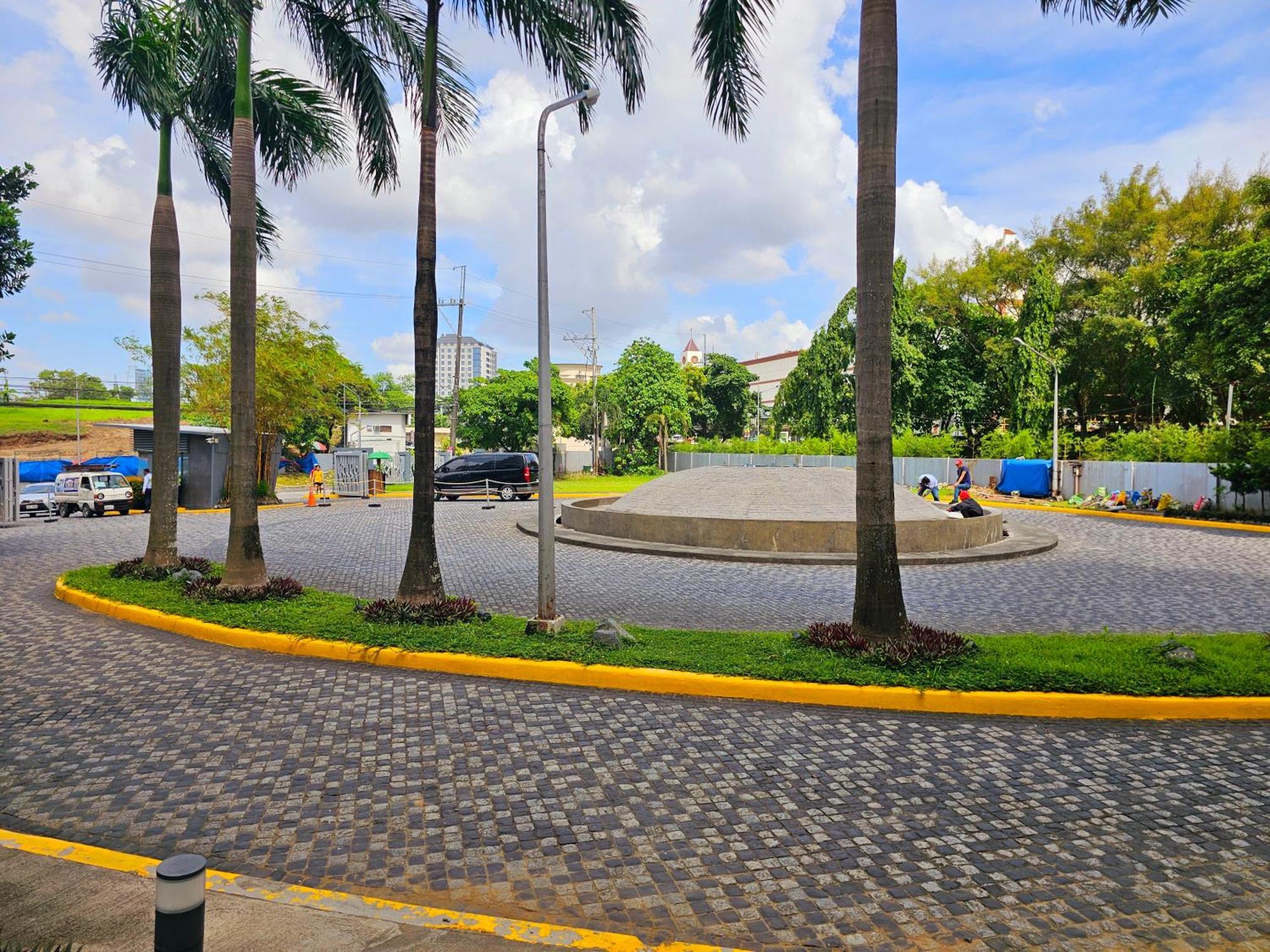 Acellyne'S Suites At The Residences At Commonwealth By Century Ciudad Quezon Exterior foto