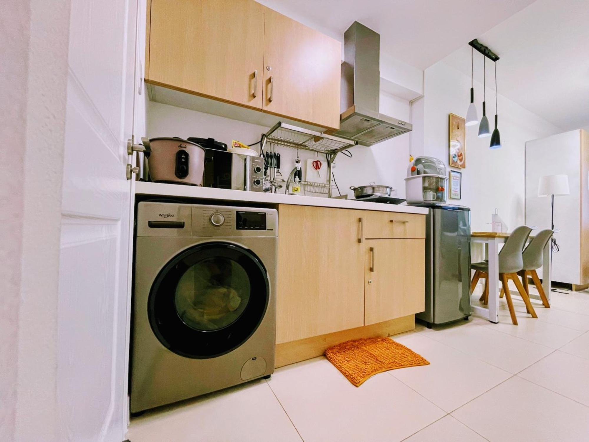 Acellyne'S Suites At The Residences At Commonwealth By Century Ciudad Quezon Habitación foto