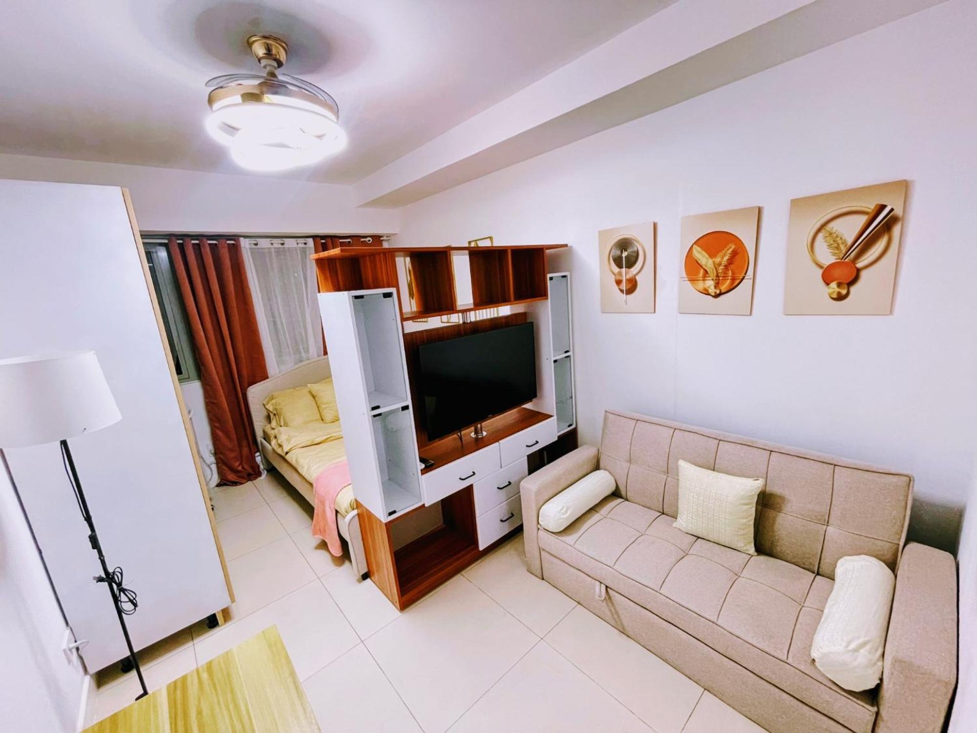 Acellyne'S Suites At The Residences At Commonwealth By Century Ciudad Quezon Habitación foto