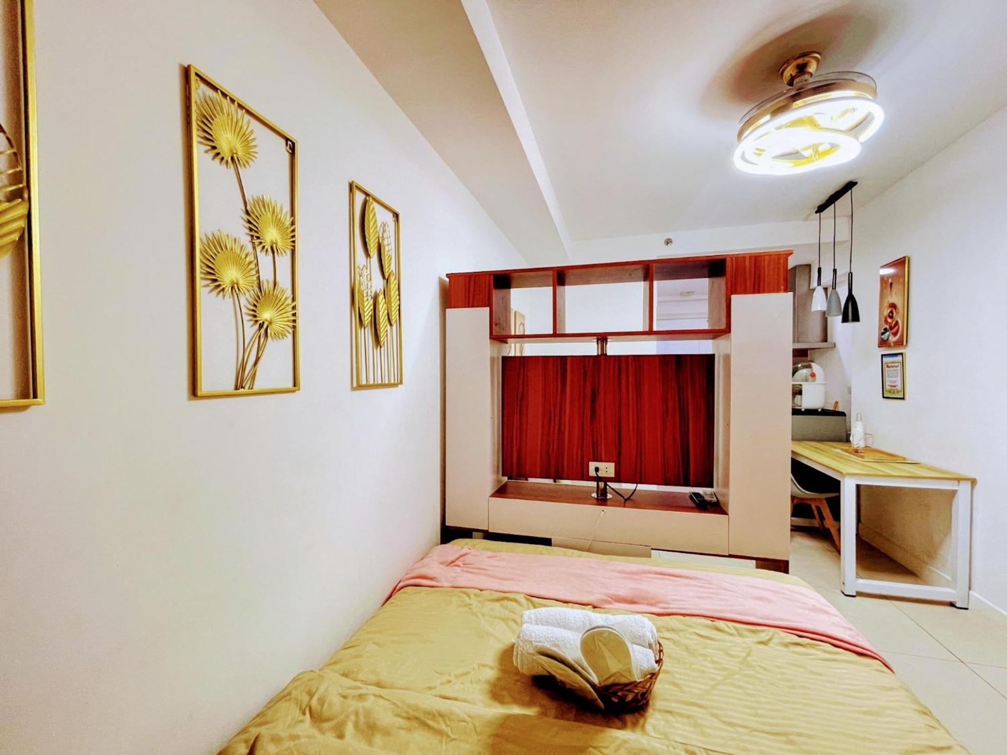 Acellyne'S Suites At The Residences At Commonwealth By Century Ciudad Quezon Habitación foto