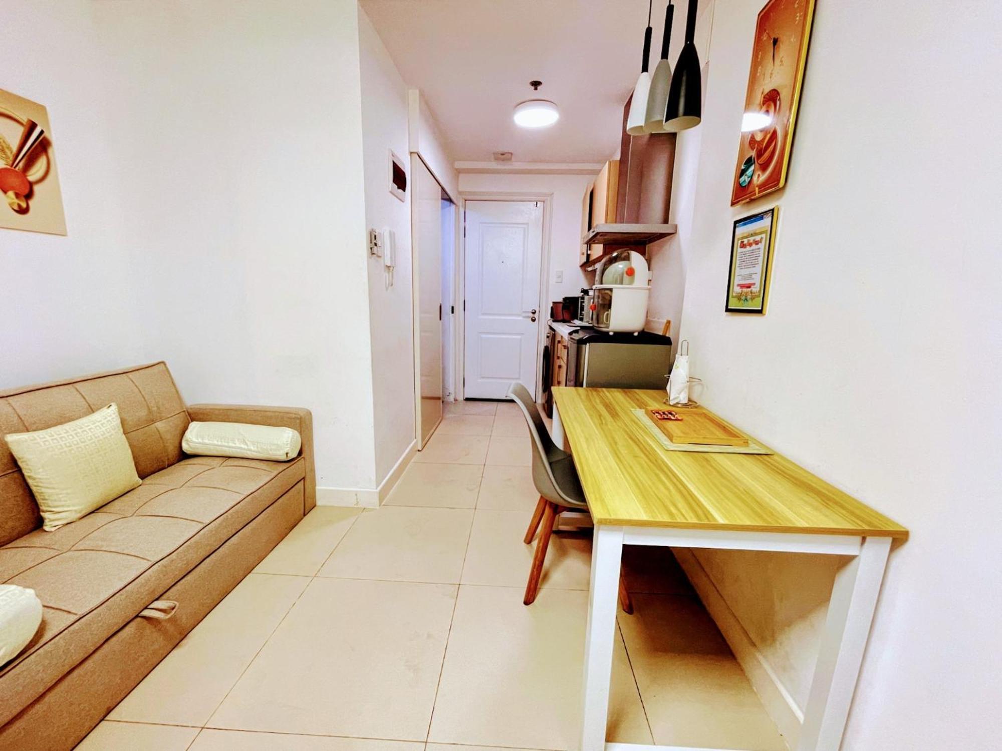 Acellyne'S Suites At The Residences At Commonwealth By Century Ciudad Quezon Habitación foto